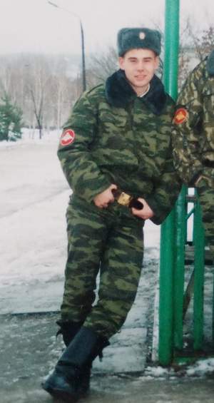 Полянский Александр Евгеньевич (папа Полянского Саши), годы службы 2005-2007, химразведка, г. Шиханы, сержант
