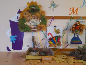 "Золотая осень". Выставка творческих работ родителей и детей  средней группы "Березка"
